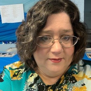 Meet your Posher, Devona